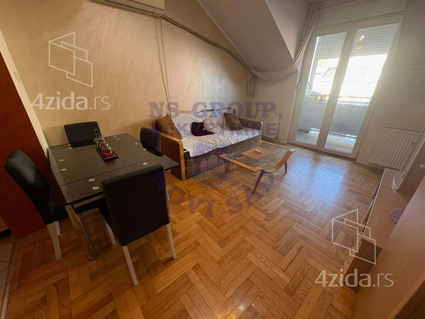 Dvoiposoban stan | 4zida