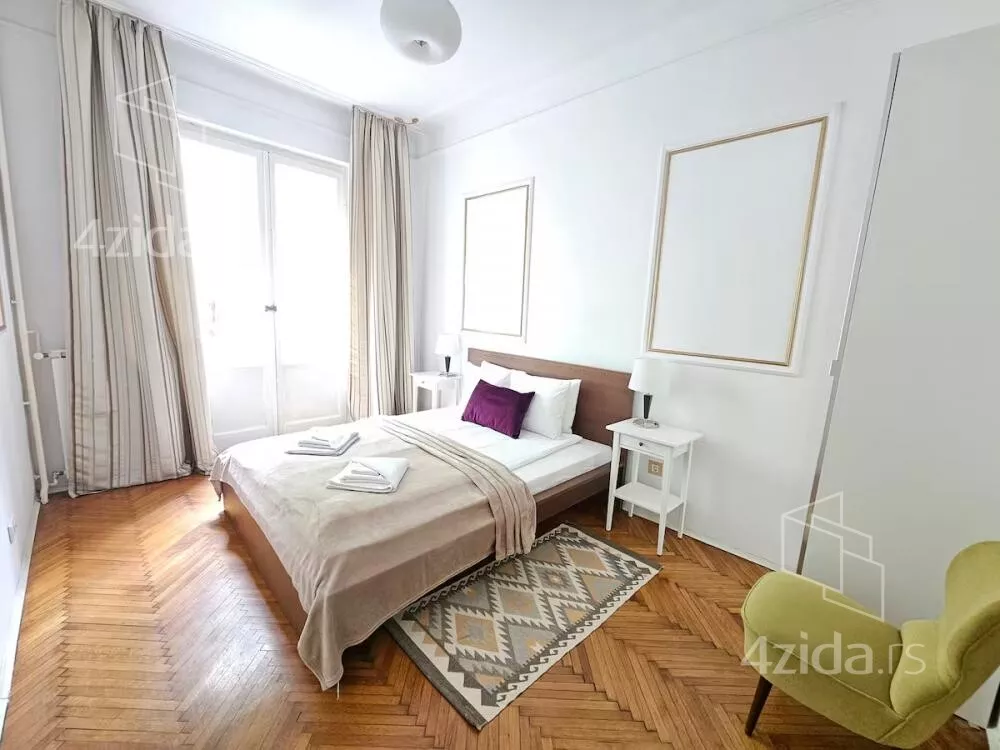 Četvoroiposoban stan | 4zida