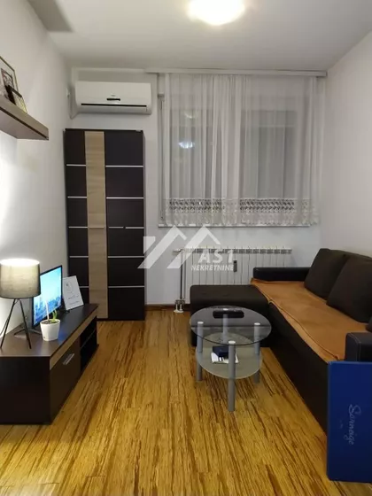 Laze Nančića | 4zida.rs