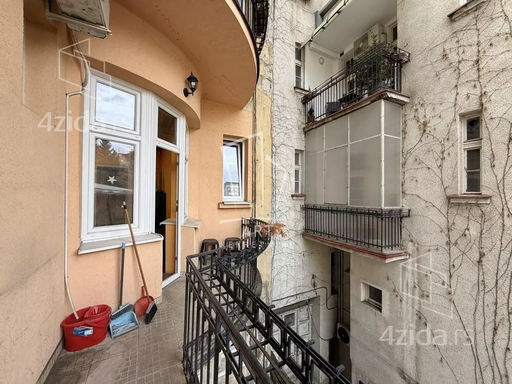 Četvoroiposoban stan | 4zida