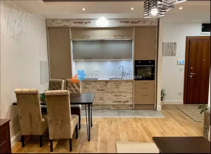 Crveni Krst Vračar | 4zida.rs