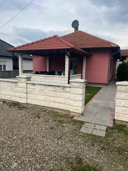 Lozničko Polje | 4zida.rs