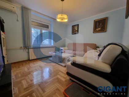 Ustanička | 4zida.rs