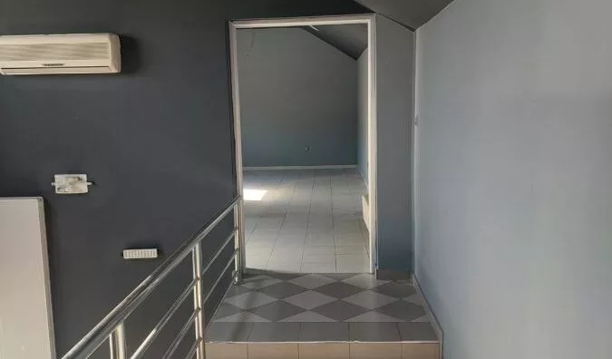 Lokal | 4zida
