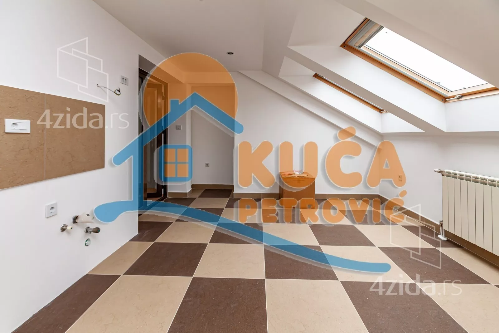 Četvorosoban stan | 4zida