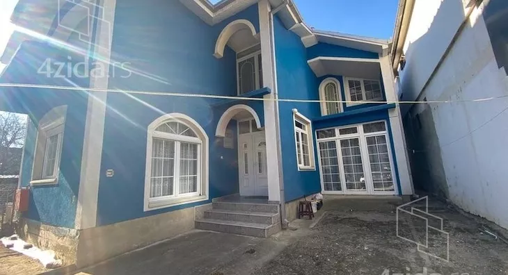 3-etažna kuća | 4zida