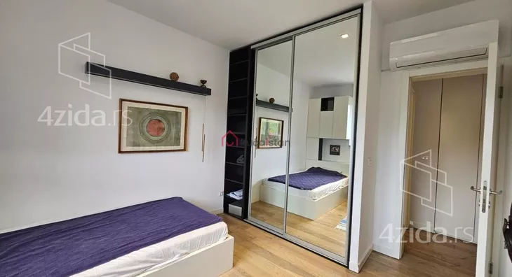 Četvoroiposoban stan | 4zida