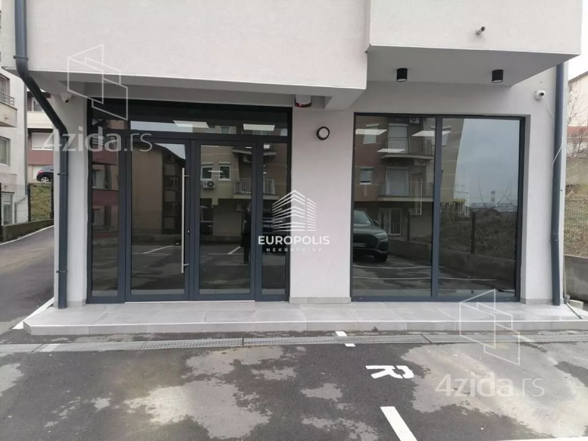 Poslovni prostor | 4zida