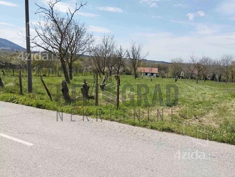 Plac | 4zida