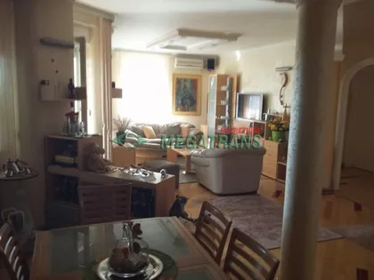 Lovćenska | 4zida.rs