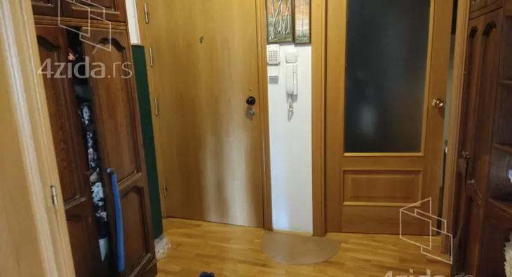 Četvoroiposoban stan | 4zida
