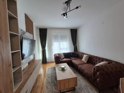 Sedmog Jula | 4zida.rs