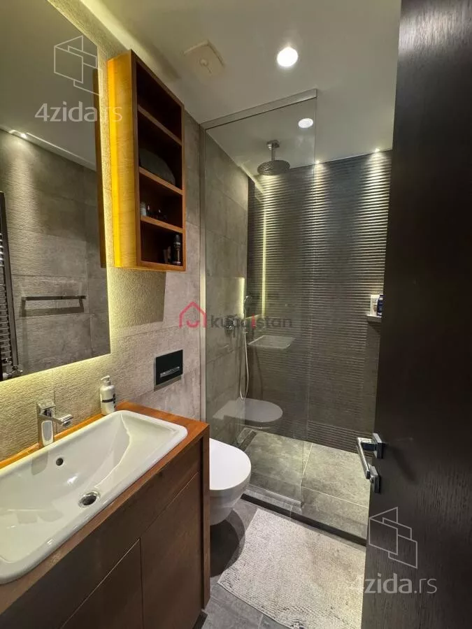 Petosoban stan | 4zida