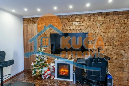 Pasi poljana | 4zida.rs