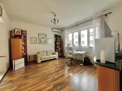 Vele Nigrinove | 4zida.rs