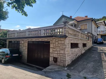 Poštanska 44 | 4zida.rs