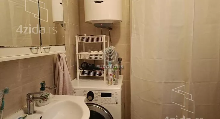 5-etažna kuća | 4zida