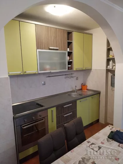 Cara Dušana | 4zida.rs