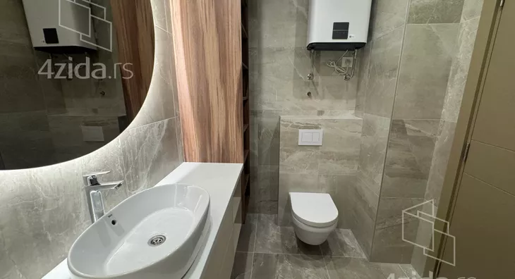 Petosoban stan | 4zida