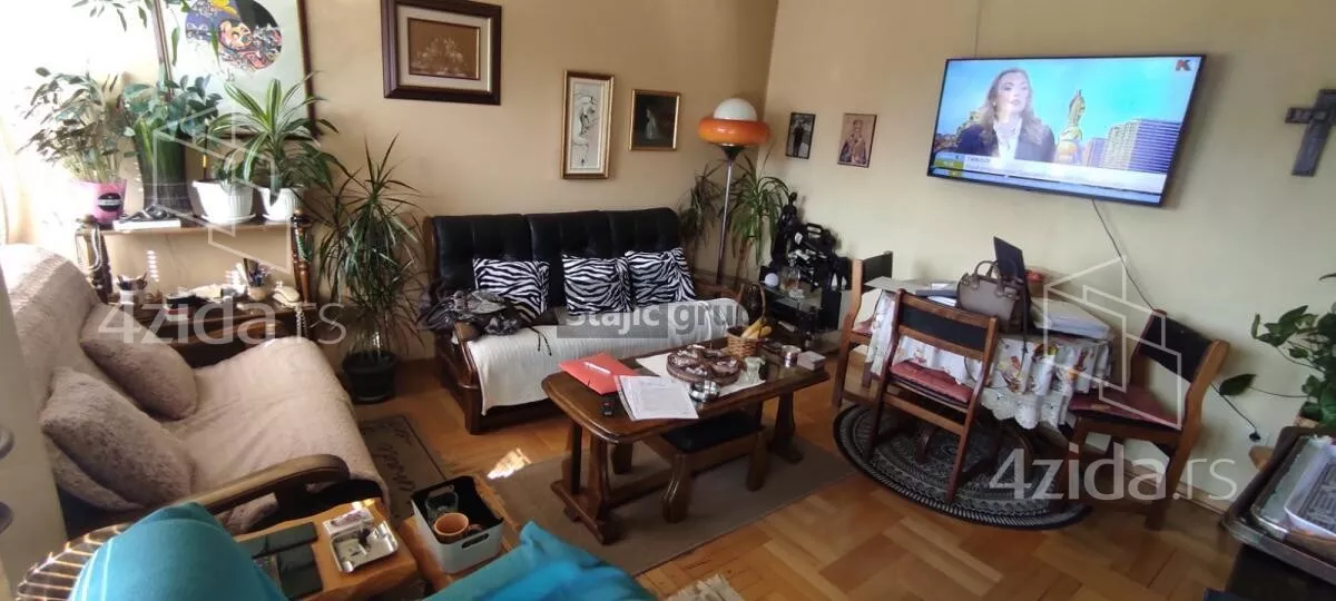 Troiposoban stan | 4zida