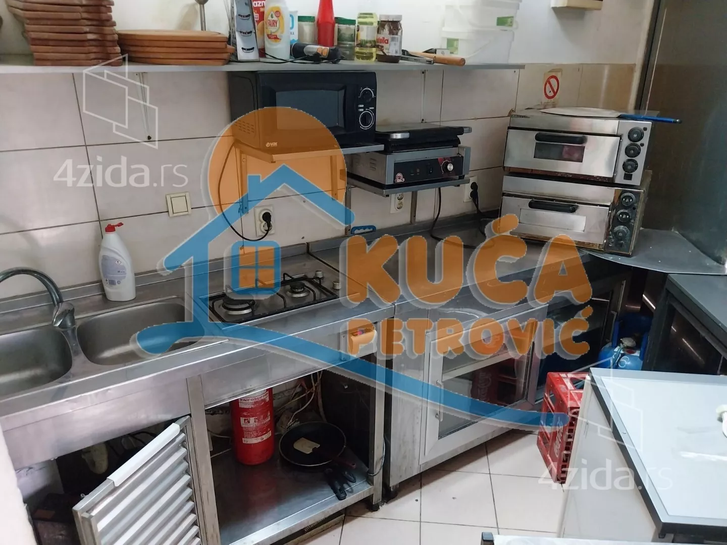 Lokal | 4zida