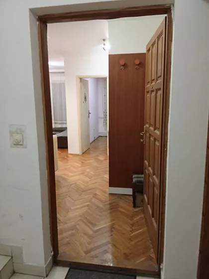 Čiče Romanijskog 6 | 4zida.rs