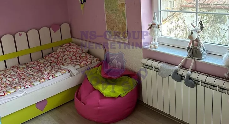Šestosoban stan | 4zida