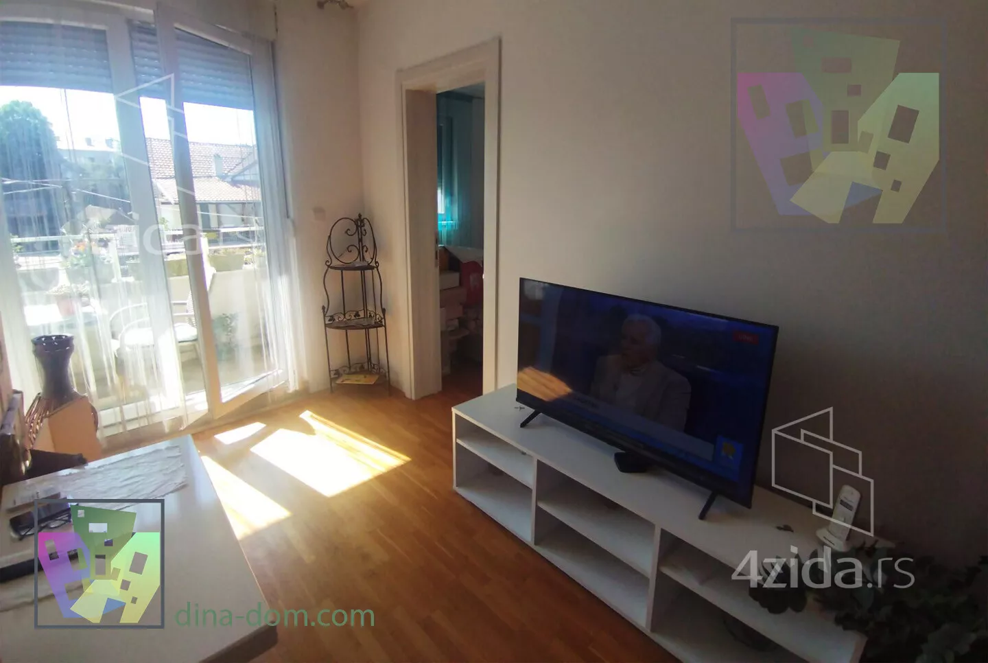 Jednoiposoban stan | 4zida