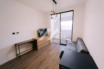 Rade Končara | 4zida.rs