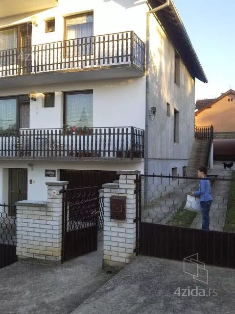 4-etažna kuća | 4zida