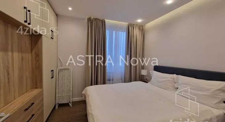 Sedmosoban stan | 4zida