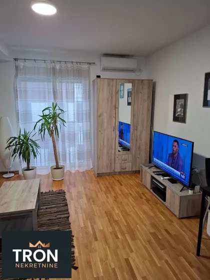 Nemanjina 15V | 4zida.rs