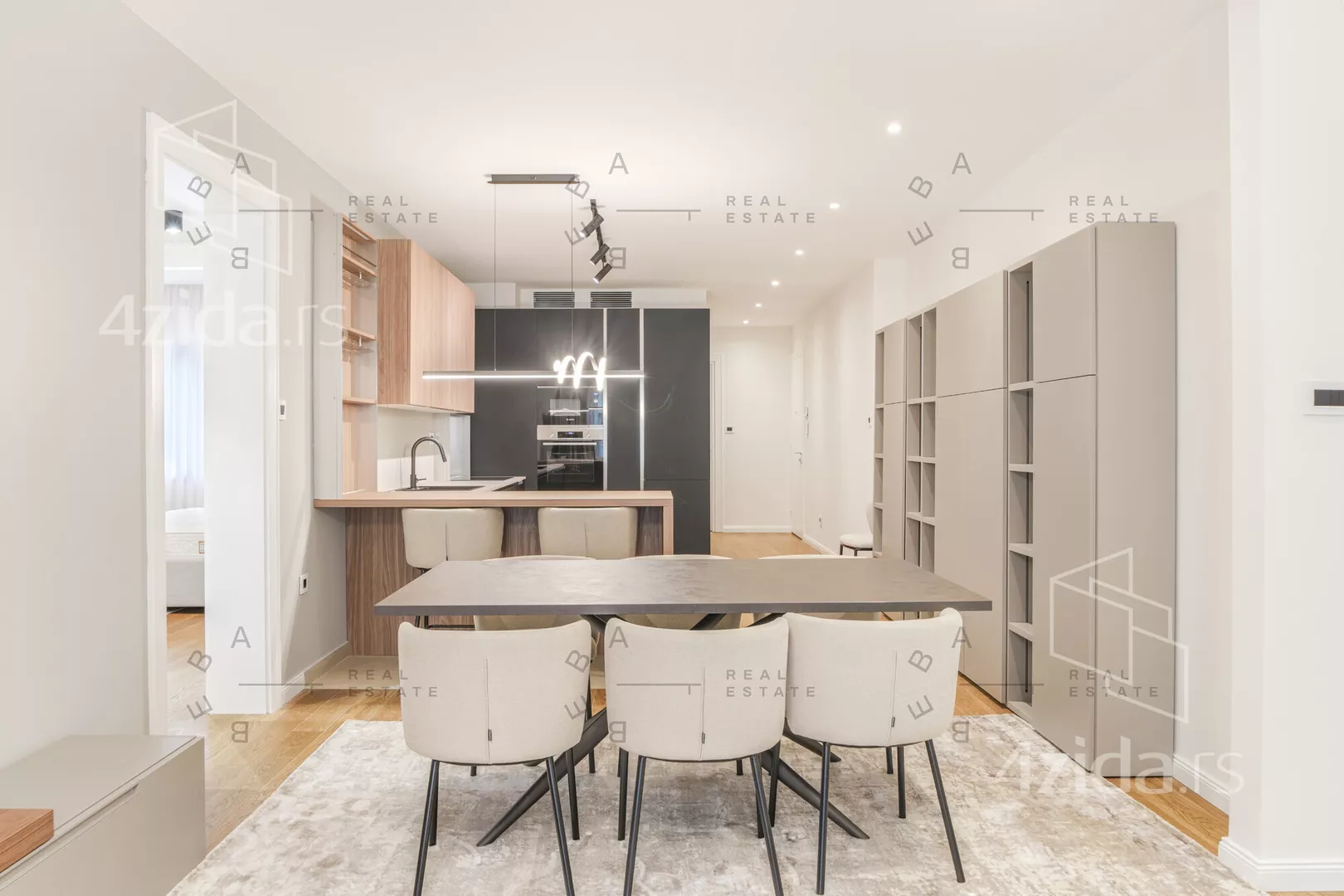 Četvorosoban stan | 4zida