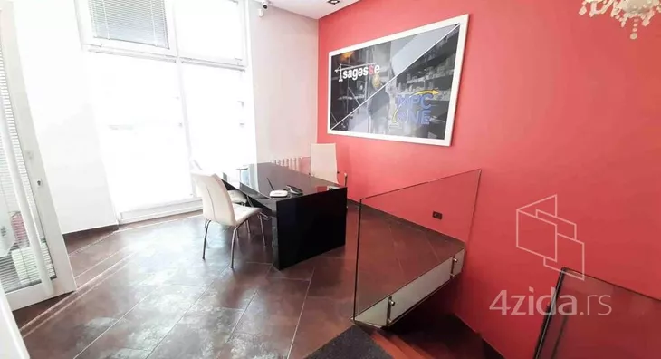 Poslovni prostor | 4zida