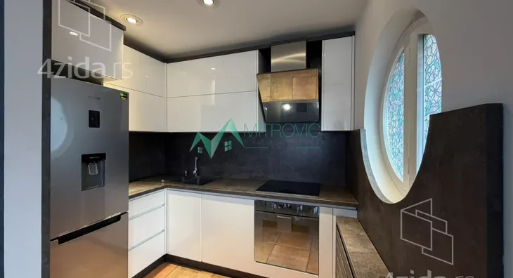 Četvoroiposoban stan | 4zida