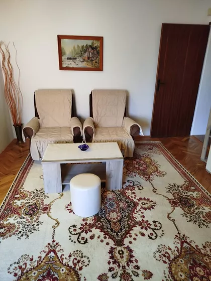 Babički Odred | 4zida.rs