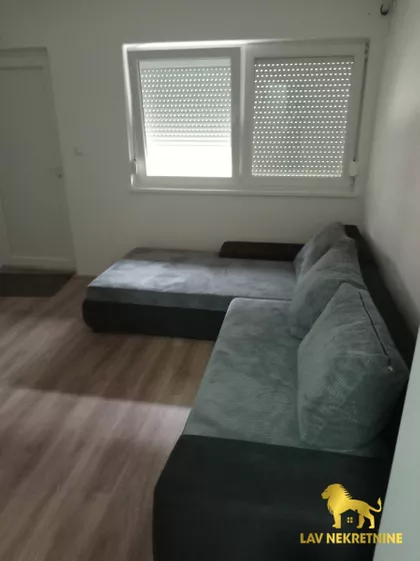 JADRANKE STOJAKOVIĆ | 4zida.rs