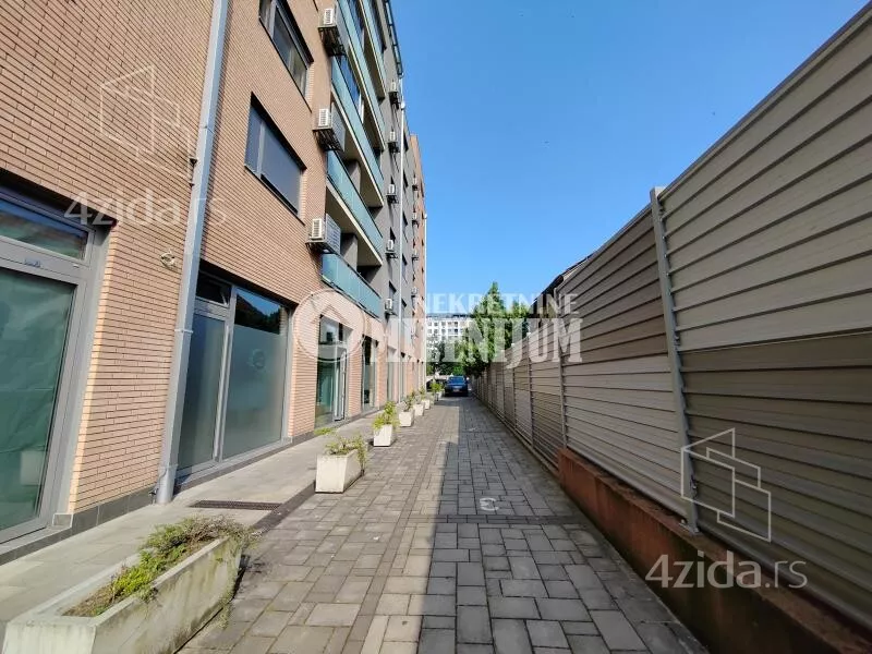 Lokal | 4zida