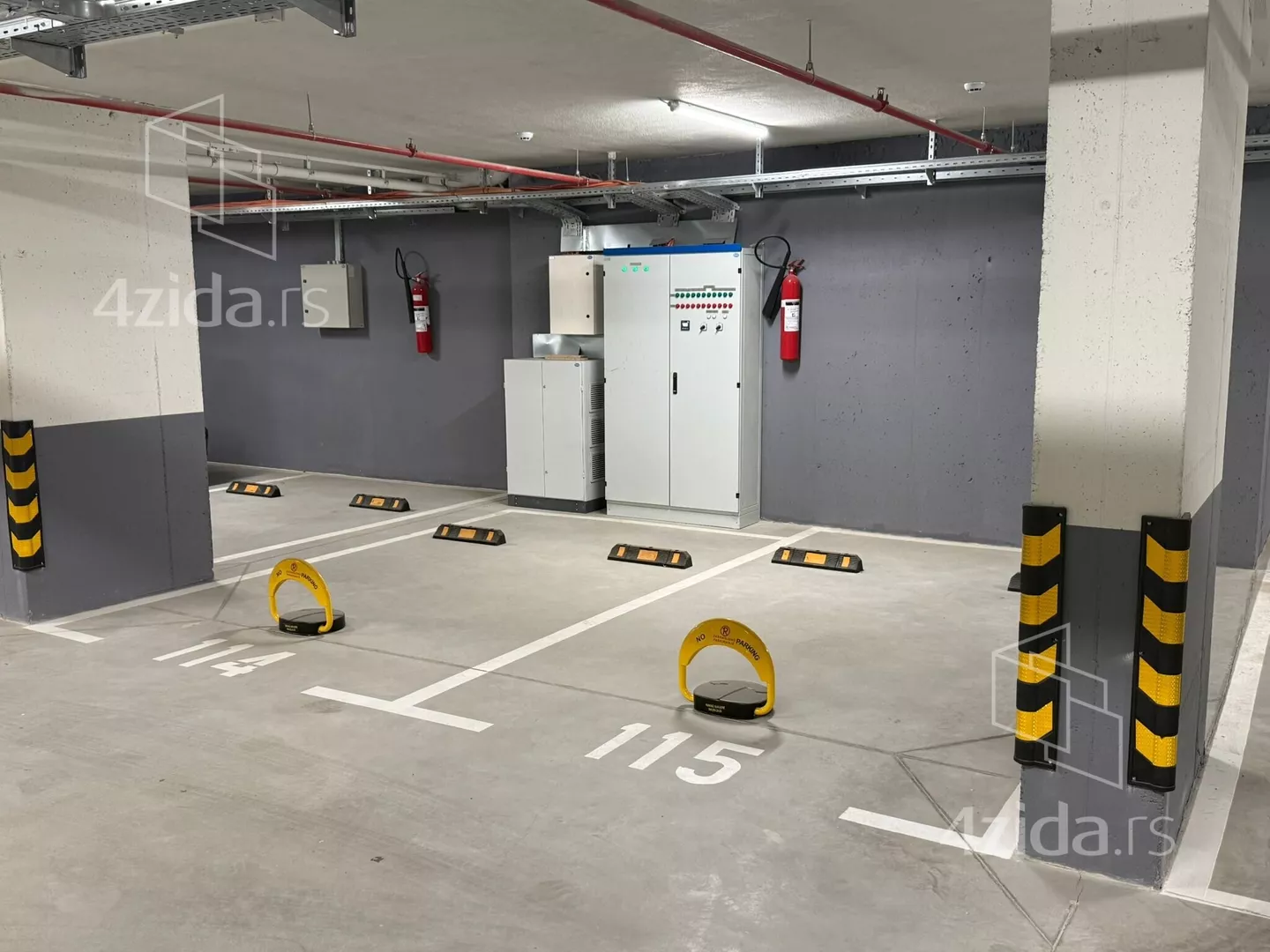Garaža | 4zida