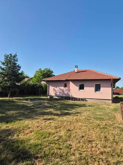 Karlovčić | 4zida.rs