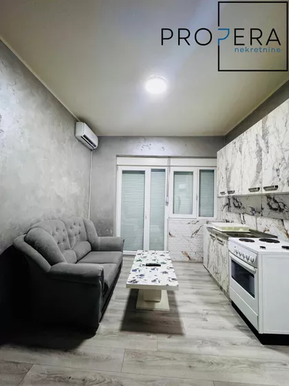 Obrenovićeva | 4zida.rs