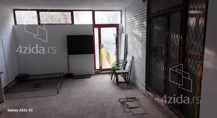 Poslovni prostor | 4zida