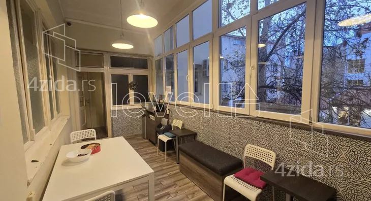 Petosoban stan | 4zida