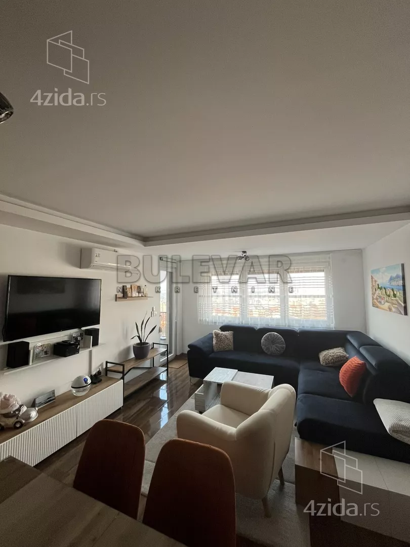 Dvoiposoban stan | 4zida