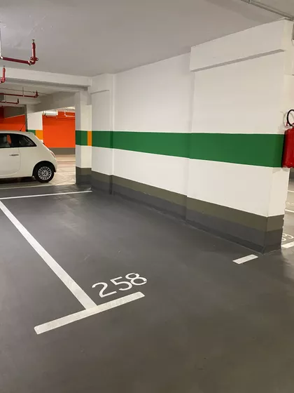 Zadužbinska | 4zida.rs