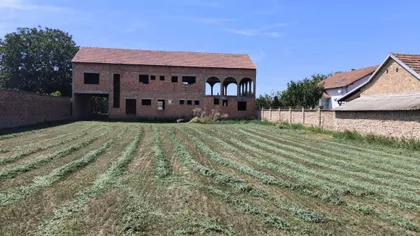 Samoš | 4zida.rs