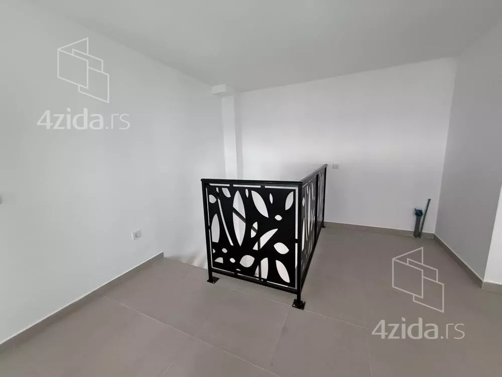 Lokal | 4zida