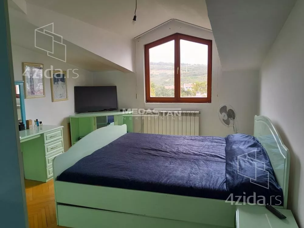 Šestosoban stan | 4zida