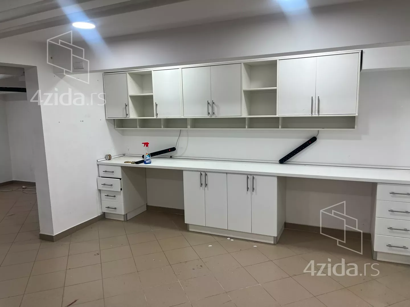 Lokal | 4zida