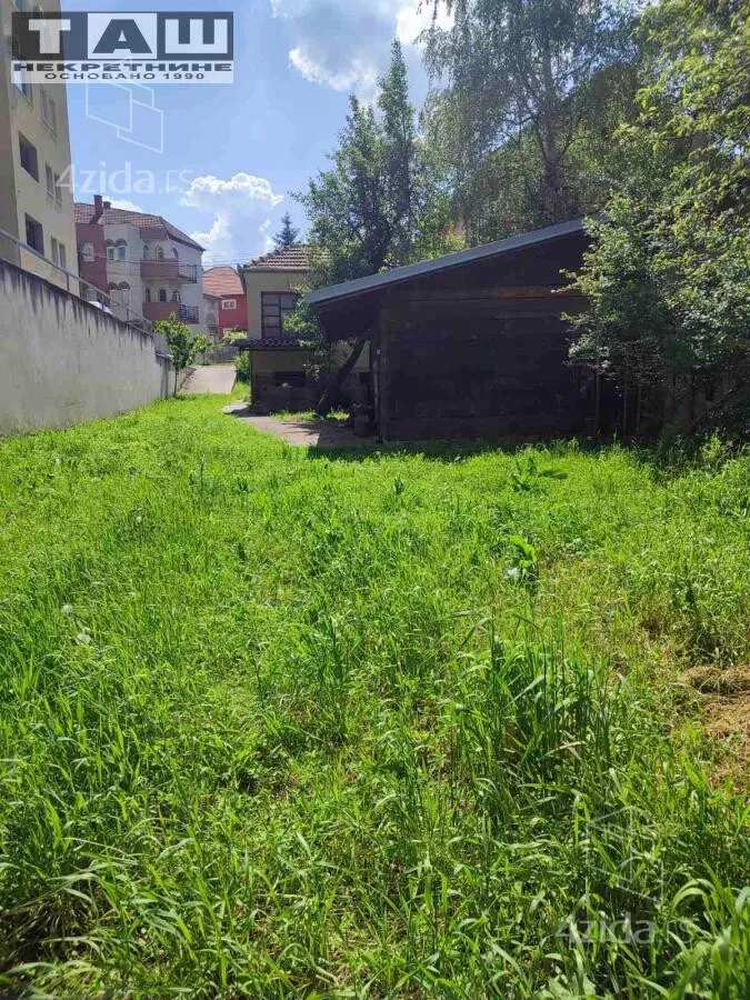 Plac | 4zida